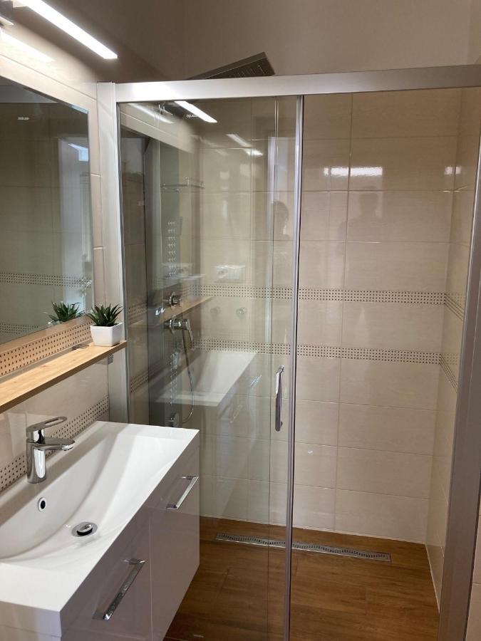 Apartmany Rubin Nesvady المظهر الخارجي الصورة
