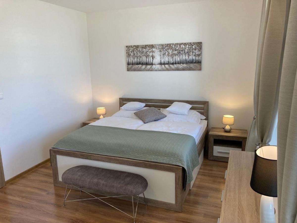 Apartmany Rubin Nesvady المظهر الخارجي الصورة