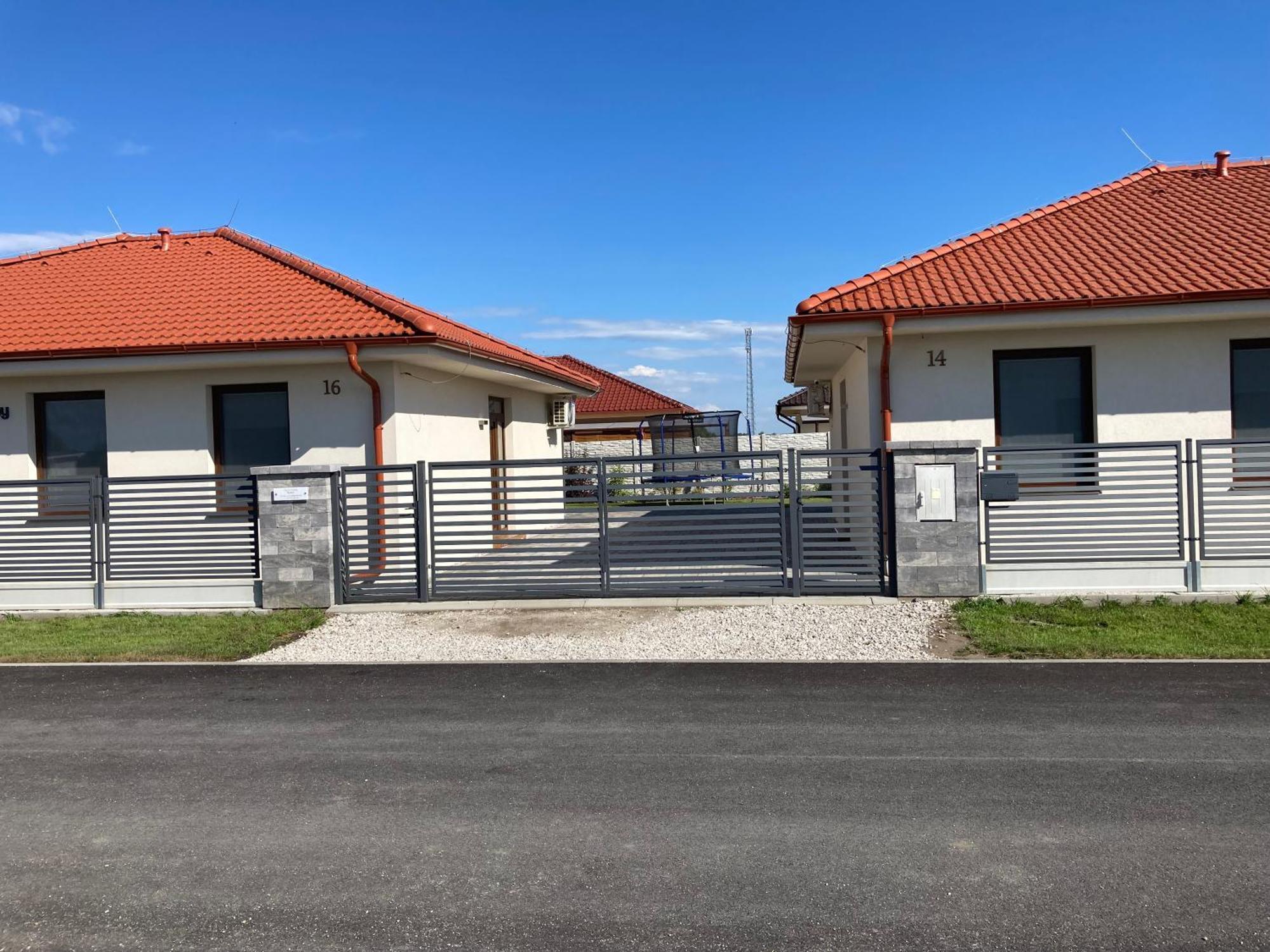 Apartmany Rubin Nesvady المظهر الخارجي الصورة